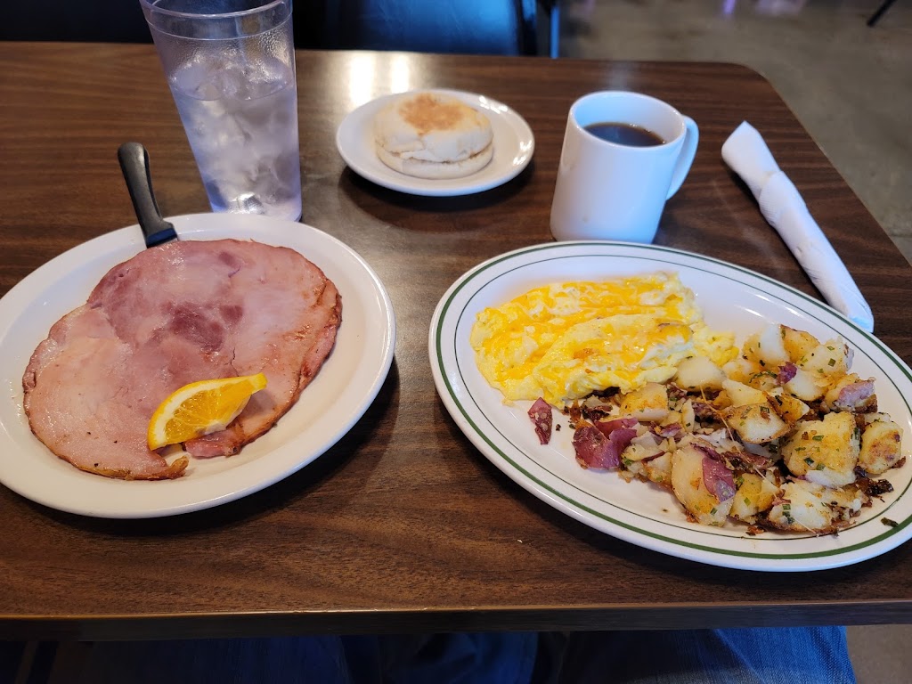 The Cheese Barrel | restaurant | 544 S Center St, Casper, WY 82601, USA | 3072355202 OR +1 307-235-5202