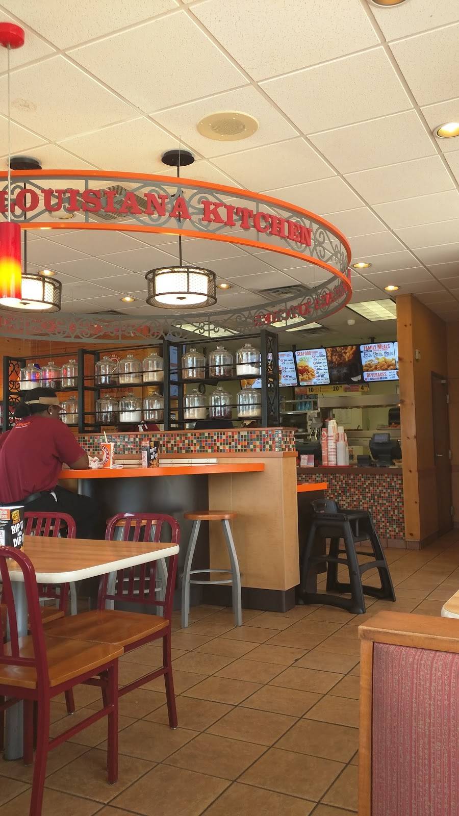 Popeyes Louisiana Kitchen | restaurant | 1113 W Frontage Dr E, Wiggins, MS 39577, USA | 6019283098 OR +1 601-928-3098