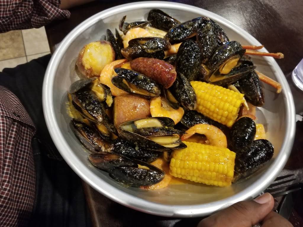 Boiling Crawfish Baymeadows | restaurant | 8358 Point Meadows Dr, Jacksonville, FL 32256, USA | 9046834114 OR +1 904-683-4114