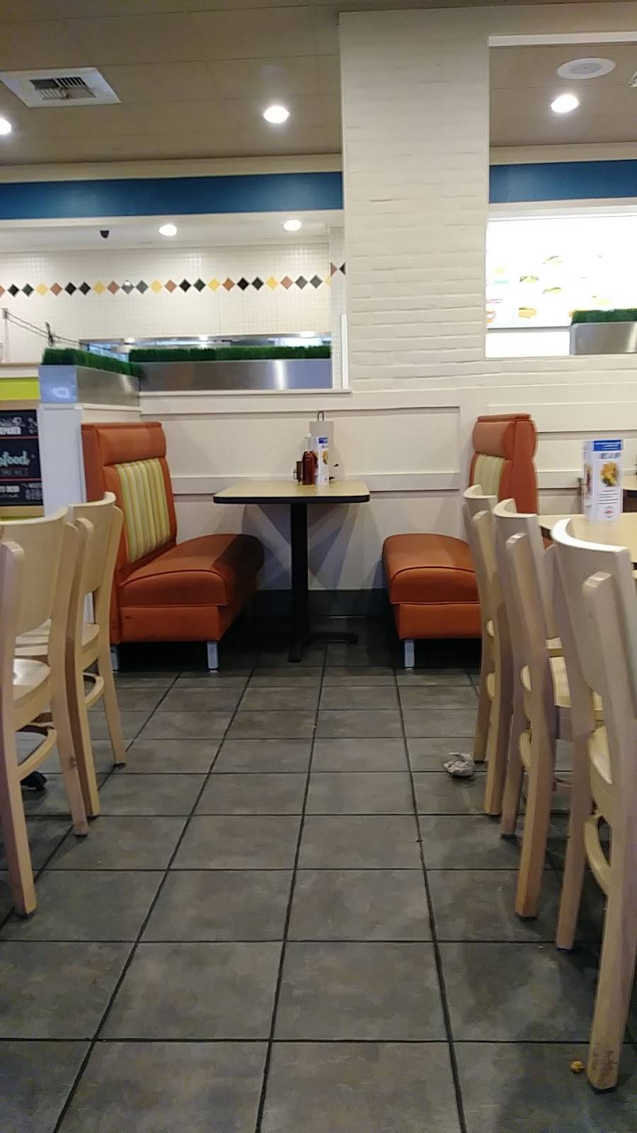 Captain Ds | restaurant | 1020 Madison St, Shelbyville, TN 37160, USA | 9316843063 OR +1 931-684-3063