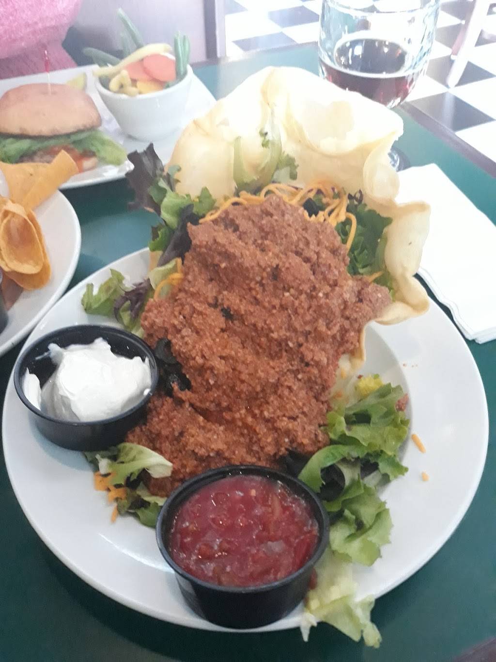 Macgregors Grill and Tap Room | restaurant | 1890 S Clinton Ave, Rochester, NY 14618, USA | 5854131140 OR +1 585-413-1140