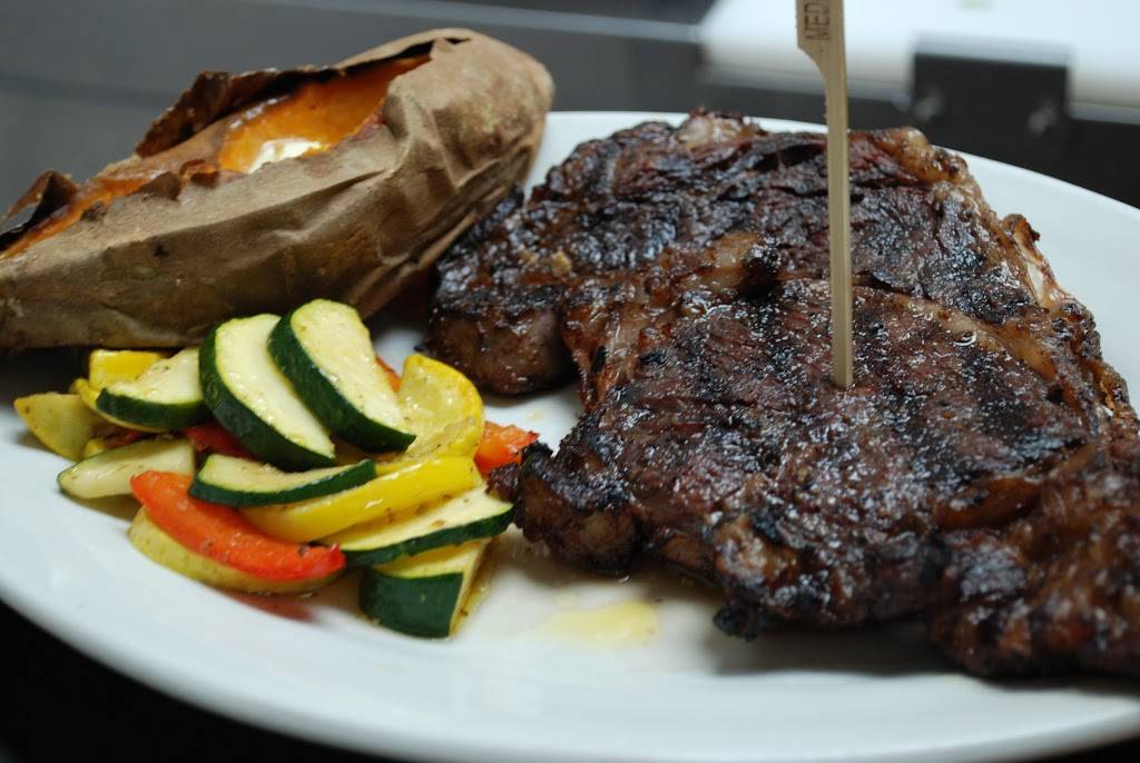 Hoof & Horn Steak House | restaurant | 429 Illinois Ave, St Joseph, MO 64504, USA | 8162380742 OR +1 816-238-0742
