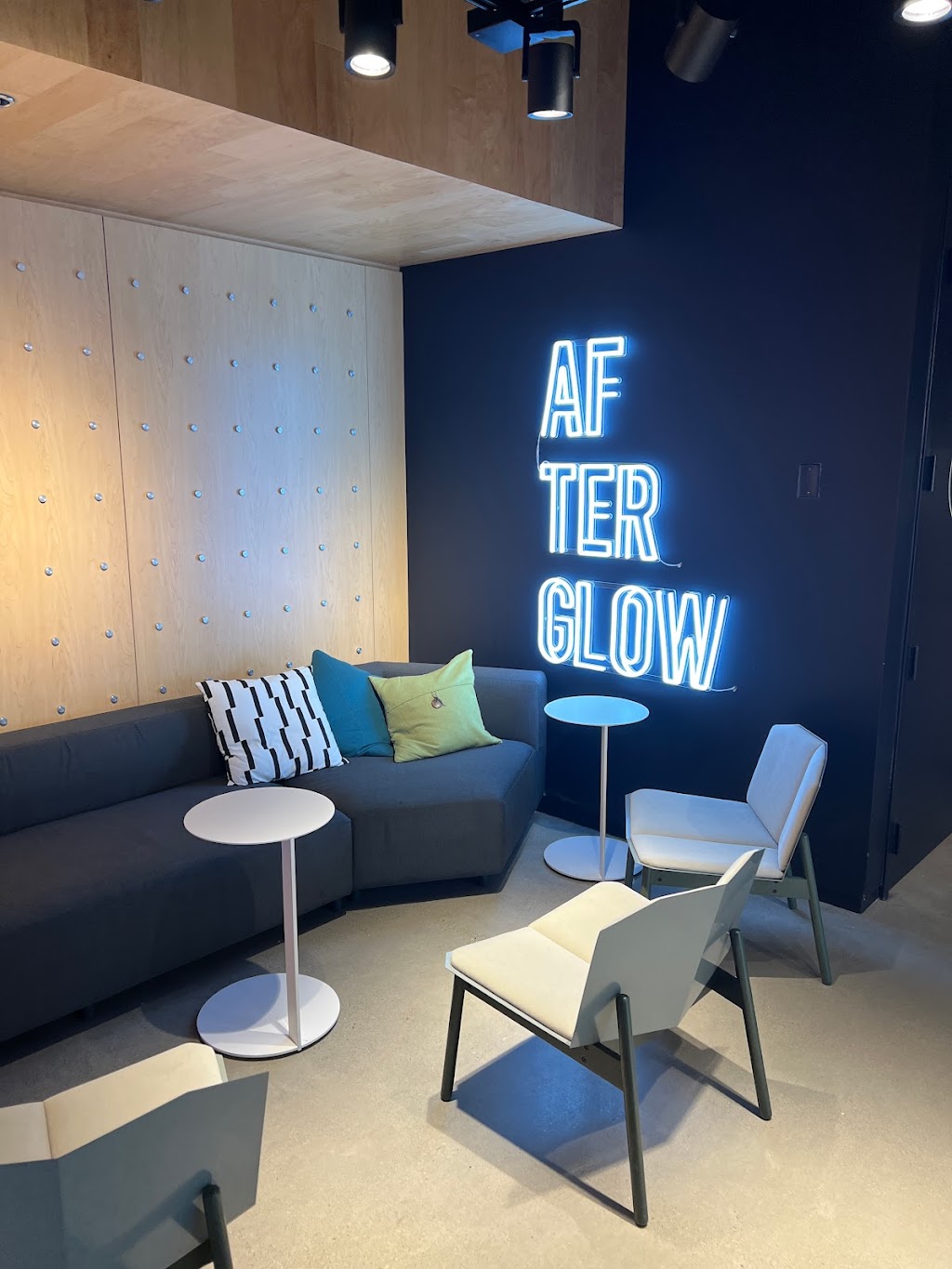 Afterglow | restaurant | 5665 Village Glen Dr Suite 110, Dallas, TX 75206, USA | 4696596383 OR +1 469-659-6383