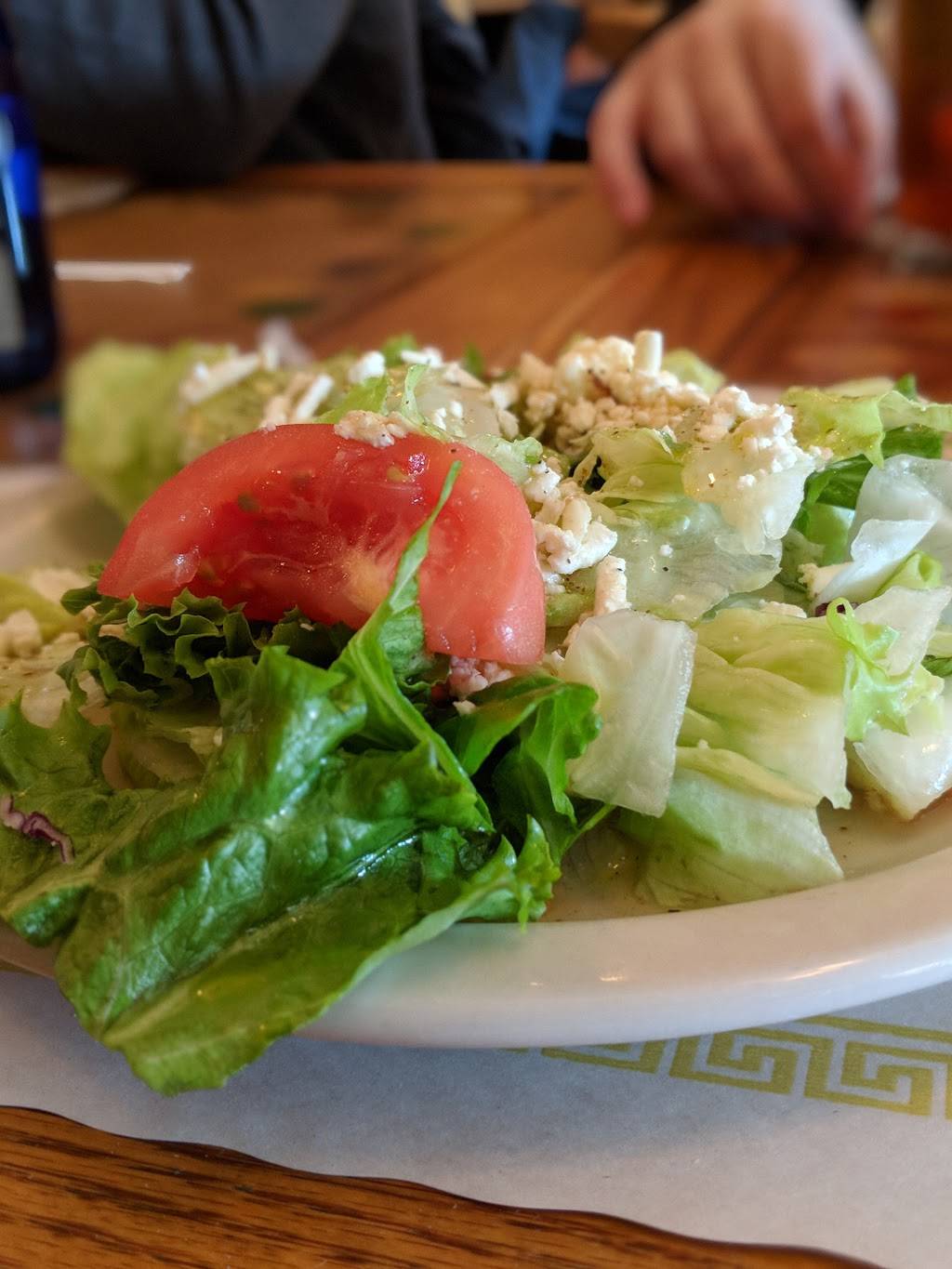 Primo Family Restaurant | restaurant | 1636 Belle View Blvd, Alexandria, VA 22307, USA | 7037656891 OR +1 703-765-6891