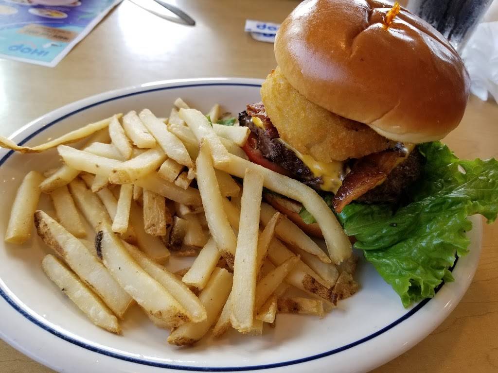 IHOP | bakery | 15444 TX-105, Montgomery, TX 77356, USA | 9365884855 OR +1 936-588-4855