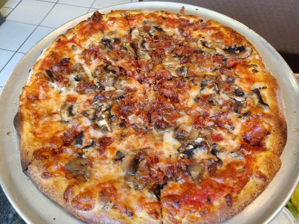 Roma Pizzeria | restaurant | 150 Wakelee Ave, Ansonia, CT 06401, USA | 2037346815 OR +1 203-734-6815