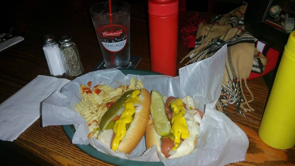 Cobblestone Road Tavern | restaurant | 216 Main St, West Chicago, IL 60185, USA | 6302311282 OR +1 630-231-1282