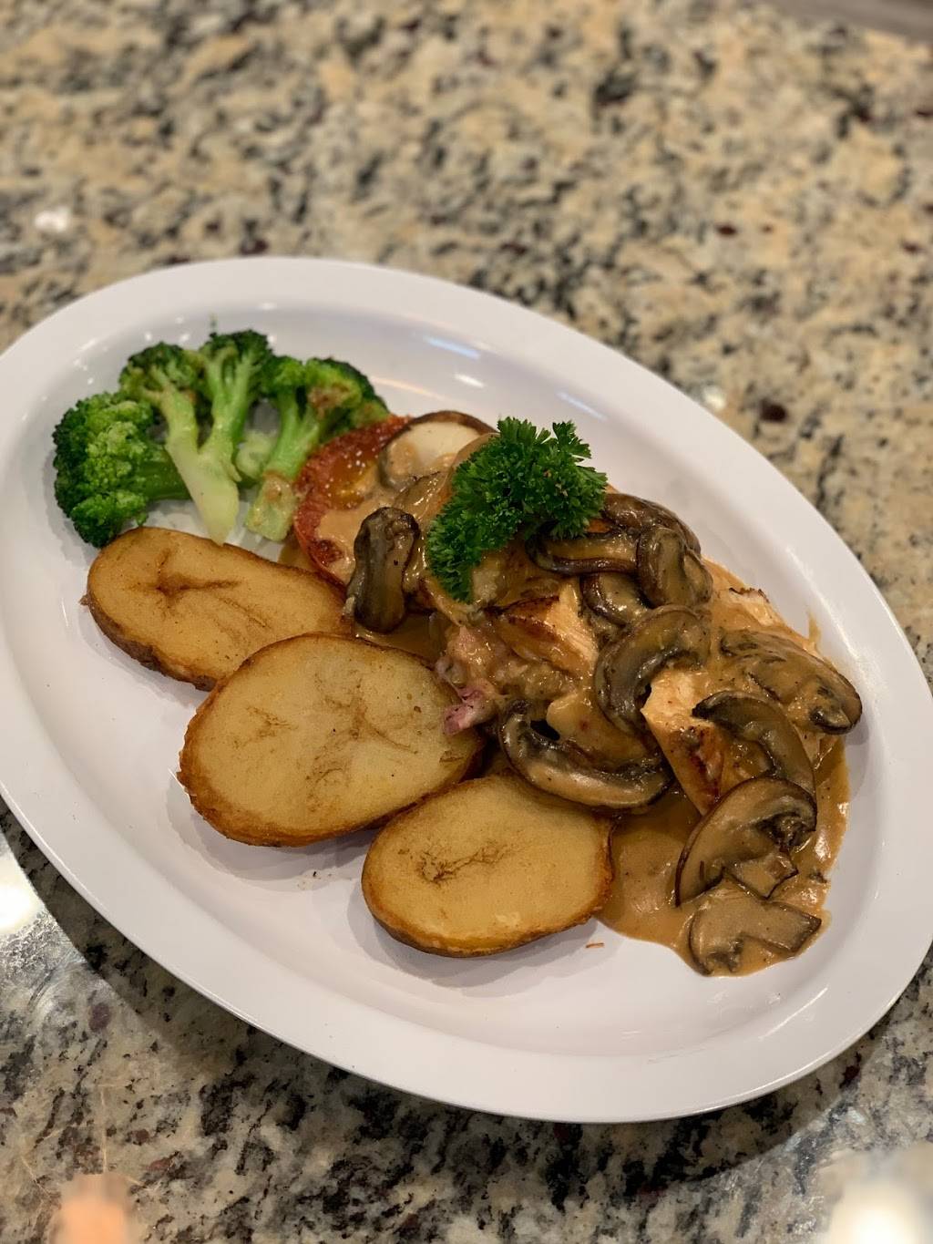 El conuco 2 | restaurant | 455 Palisade Ave, Cliffside Park, NJ 07010, USA | 2019459200 OR +1 201-945-9200