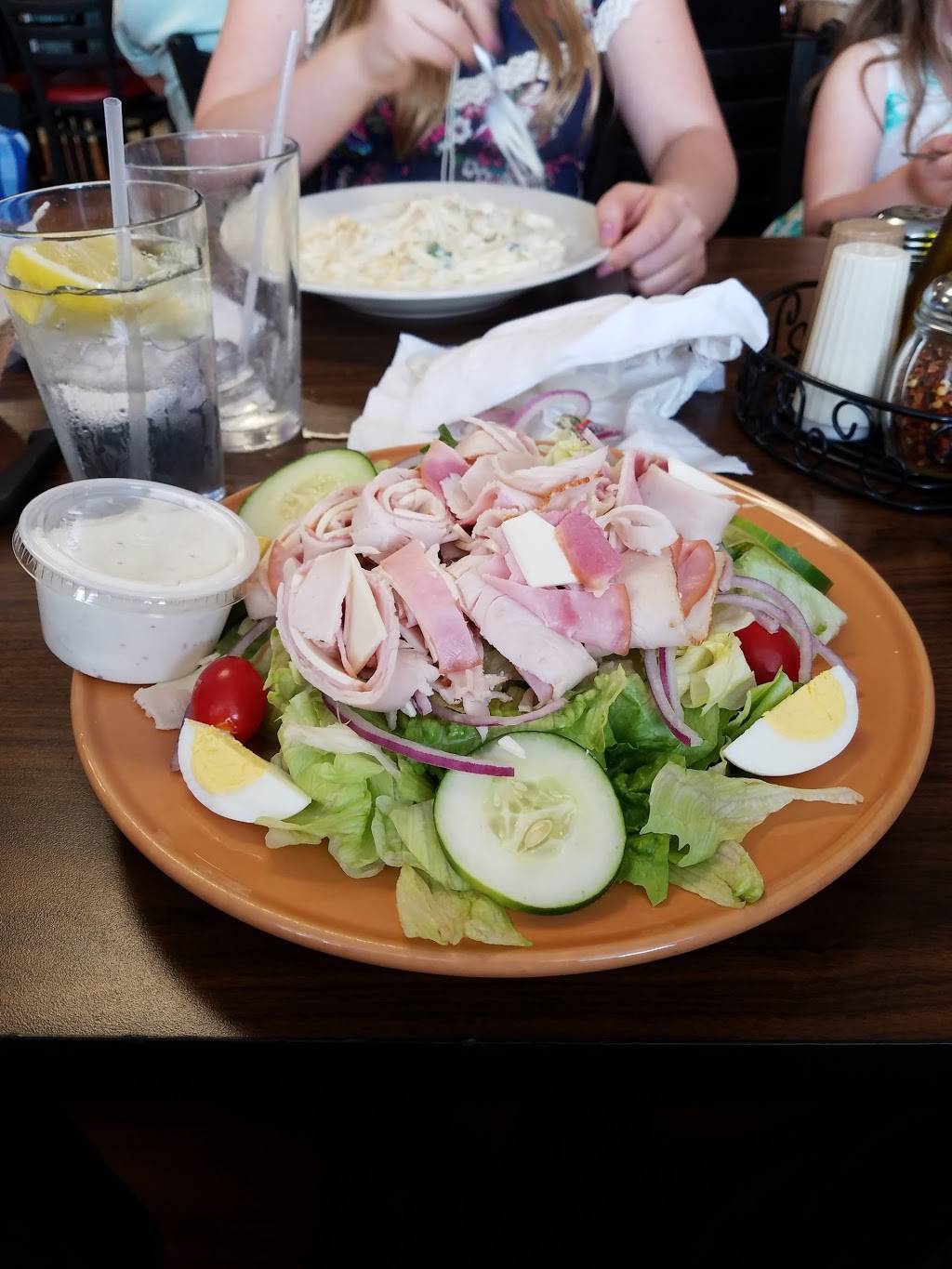 Giuseppes | restaurant | 1020 S Center St, Horseheads, NY 14845, USA | 6077396394 OR +1 607-739-6394