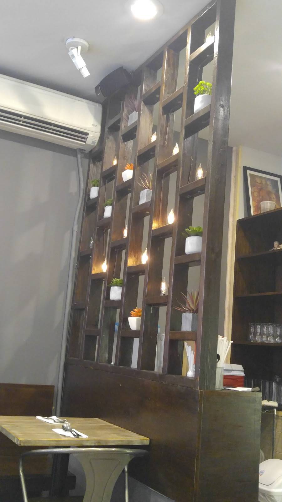 Ploy Thai | restaurant | 8140 Broadway, Elmhurst, NY 11373, USA | 7182057298 OR +1 718-205-7298