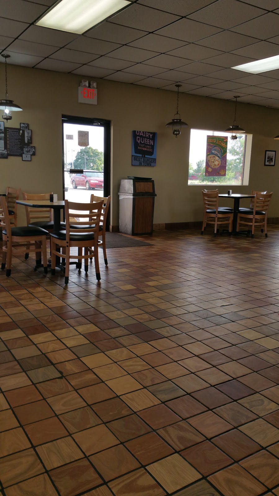 Dairy Queen Store | restaurant | US-83, Aspermont, TX 79502, USA | 9409893435 OR +1 940-989-3435
