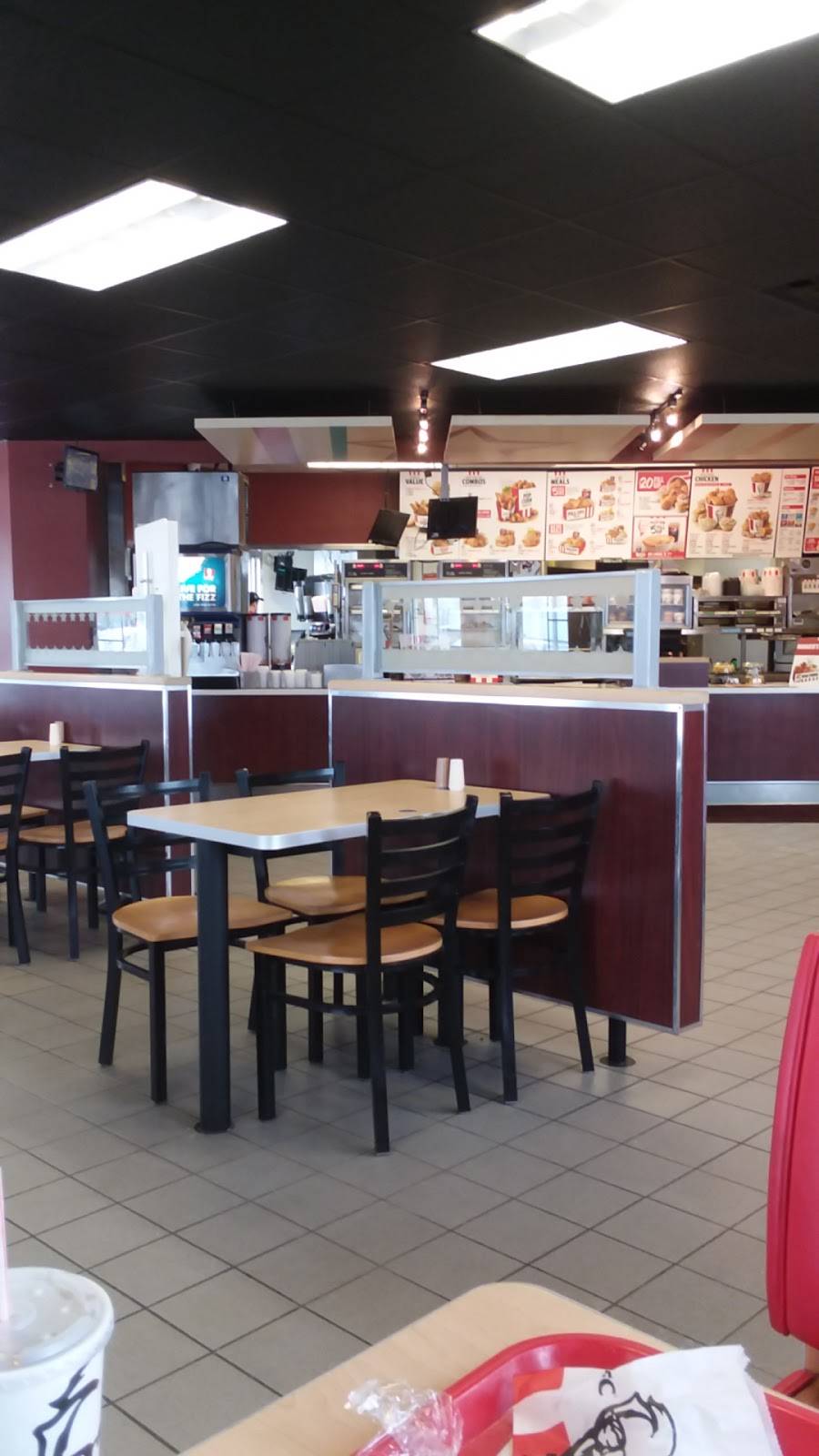 KFC | restaurant | 3100 N Ridge Rd E, Ashtabula, OH 44004, USA | 4409924111 OR +1 440-992-4111