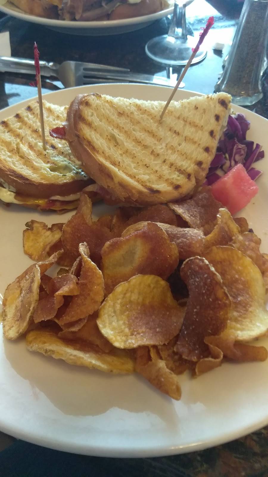 Pere Marquette Bistro & Catering | restaurant | 102 E Upton Ave, Reed City, MI 49677, USA | 2318329833 OR +1 231-832-9833