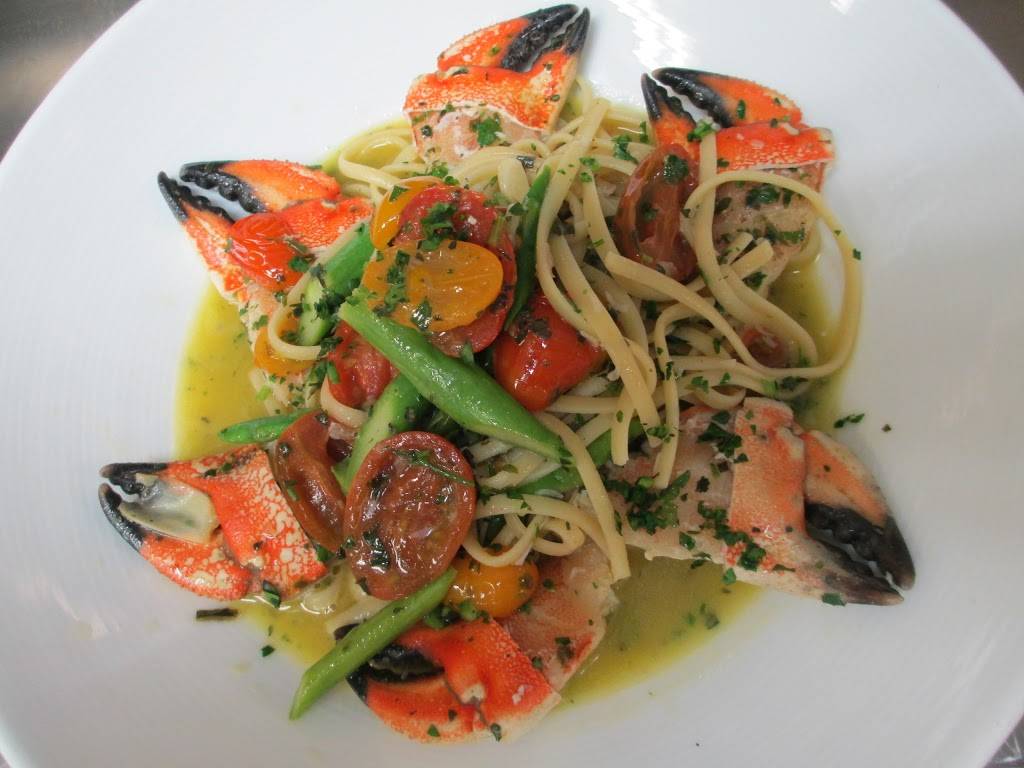 The Dunes | restaurant | 31 Dunes Rd, Edgartown, MA 02539, USA | 5086273663 OR +1 508-627-3663