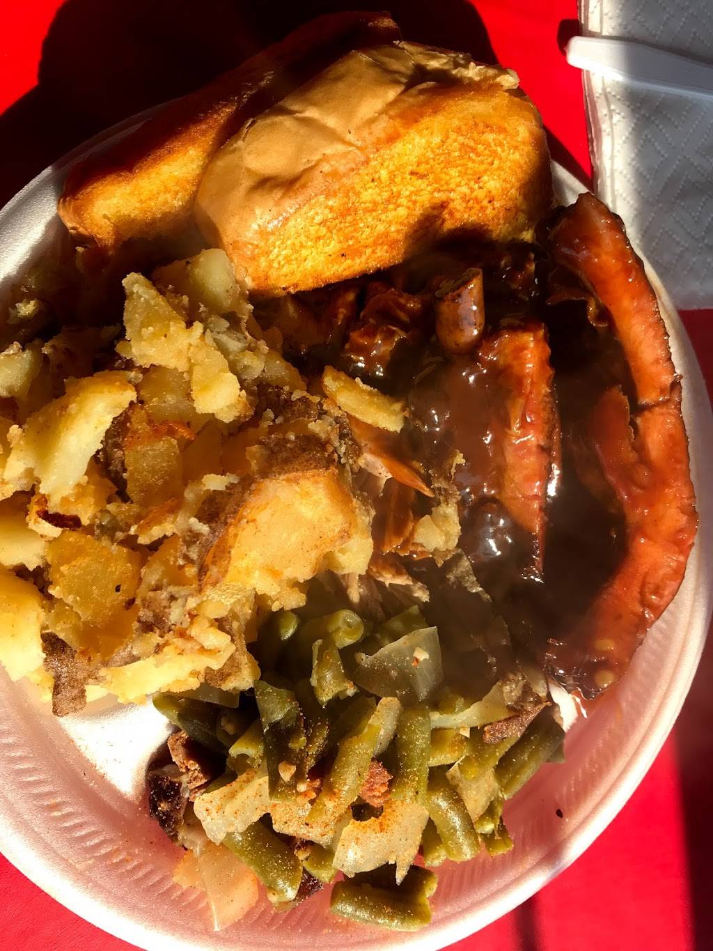 Smokeys Grill | restaurant | 2707 N Hughes Ave, Fresno, CA 93705, USA | 5592330086 OR +1 559-233-0086