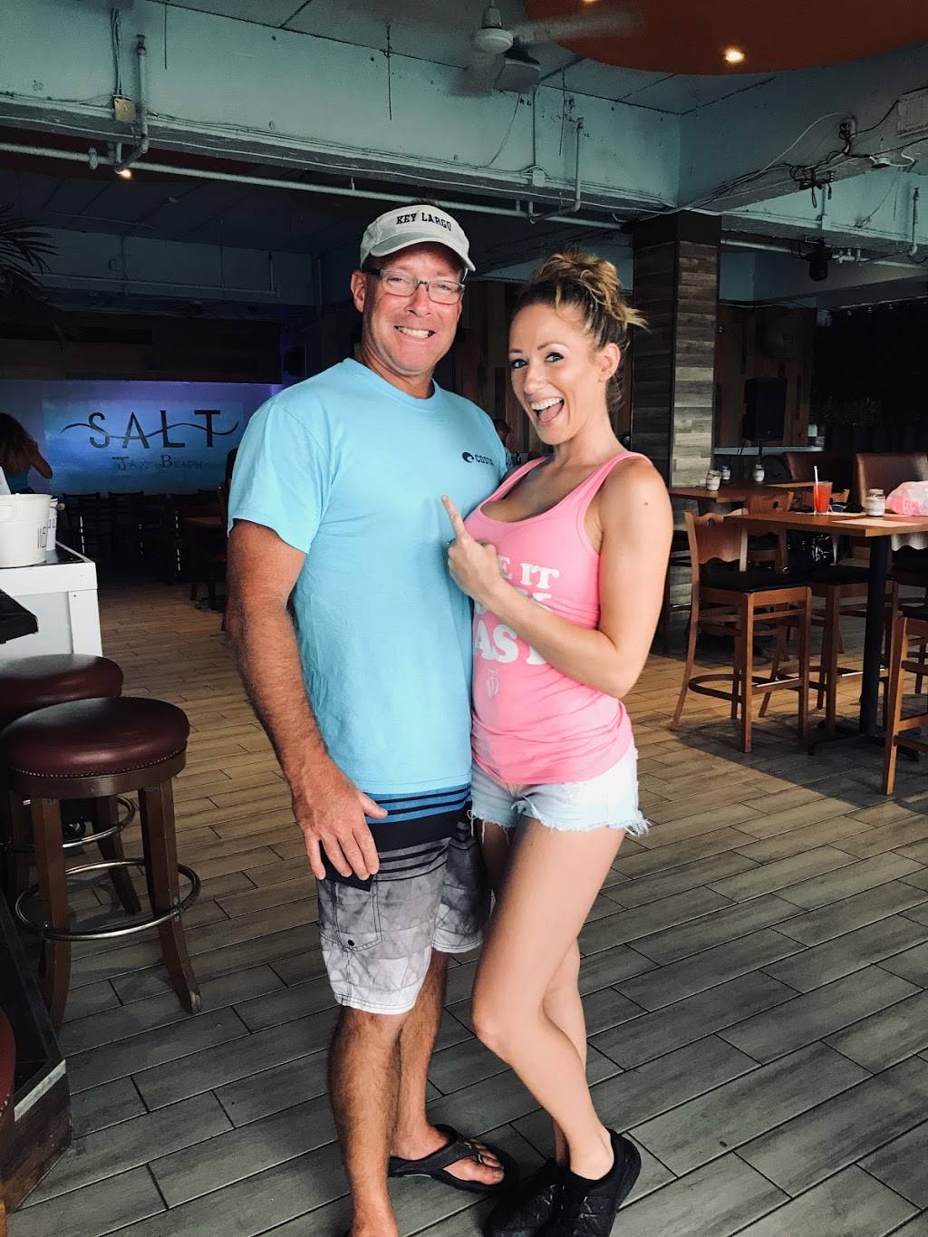 Salt | restaurant | 333 1st St N #110, Jacksonville Beach, FL 32250, USA | 9047013765 OR +1 904-701-3765