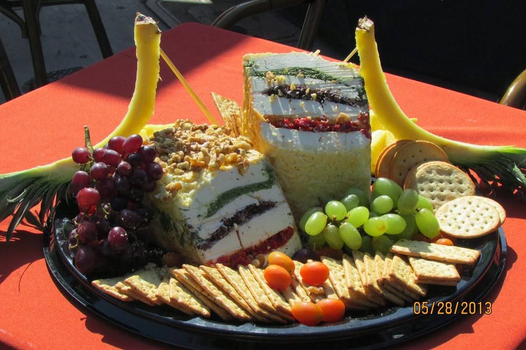 Leon Cafe and Lounge | restaurant | 2519 Cañada Blvd, Glendale, CA 91208, USA | 8182434585 OR +1 818-243-4585