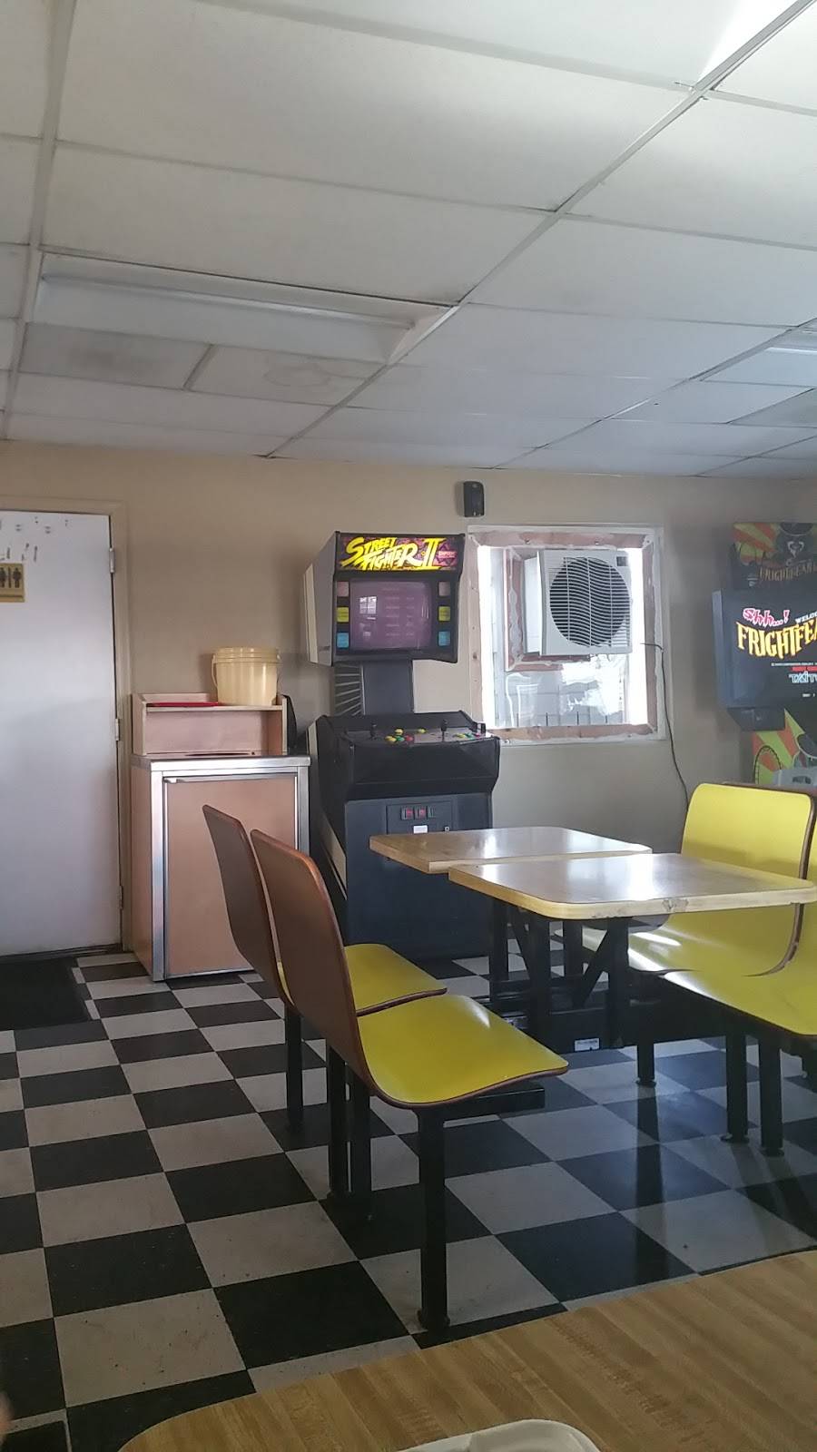 Frosty King | restaurant | 9201 Weedpatch Hwy, Lamont, CA 93241, USA | 6618452225 OR +1 661-845-2225