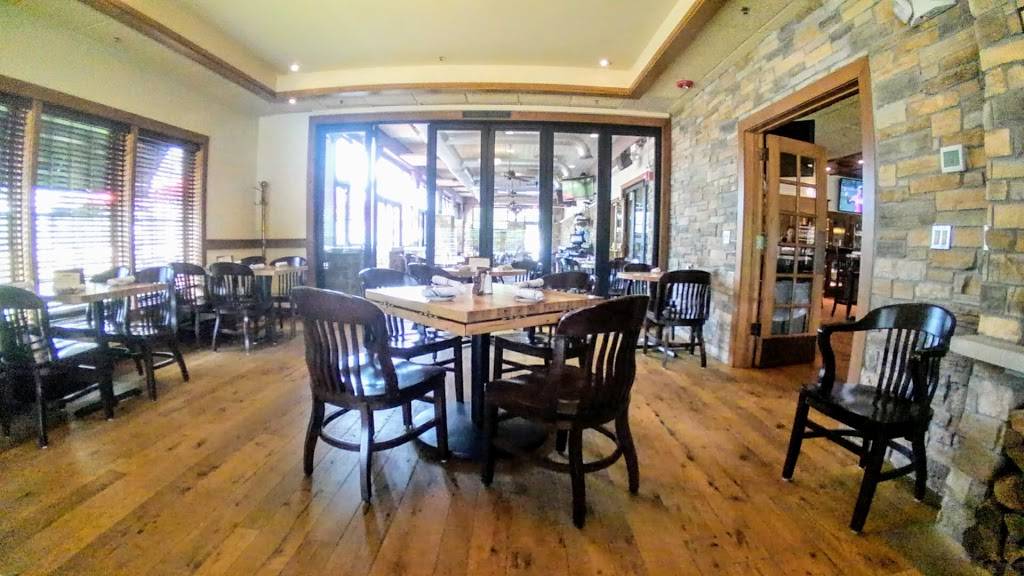 Countyline Tavern | restaurant | 800 W Lake Cook Rd, Buffalo Grove, IL 60089, USA | 8475207447 OR +1 847-520-7447