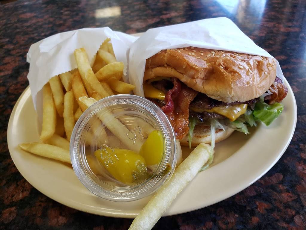 Dukes Charbroiler | restaurant | 2900 W Warner Ave, Santa Ana, CA 92704, USA | 7145575480 OR +1 714-557-5480