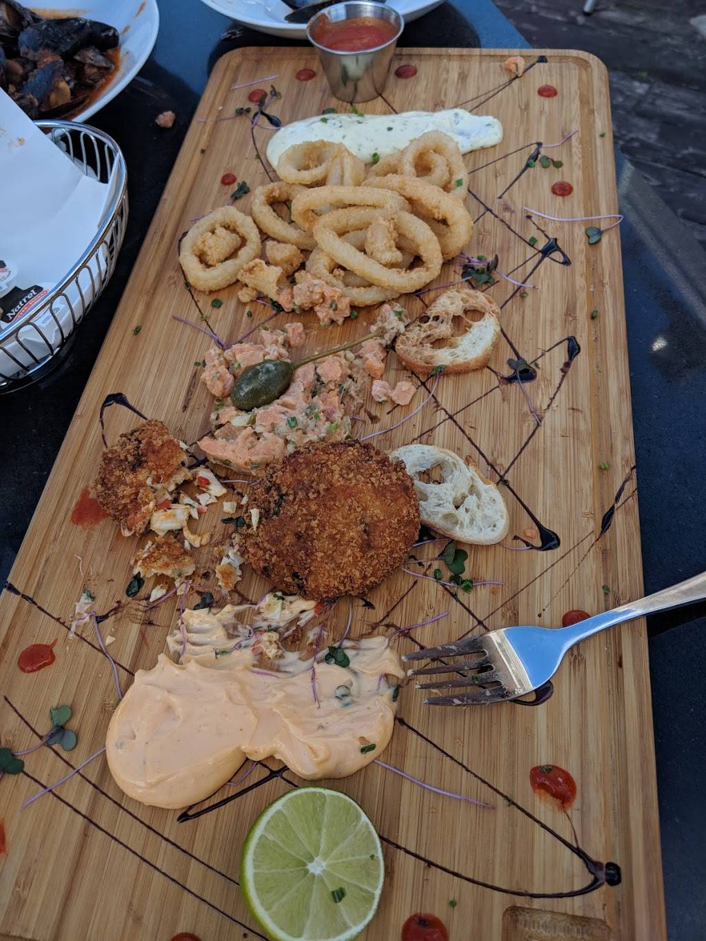 Grizzlys | restaurant | 1421 Chemin Gascon, Terrebonne, QC J6X 4L9, Canada | 4509644046 OR +1 450-964-4046