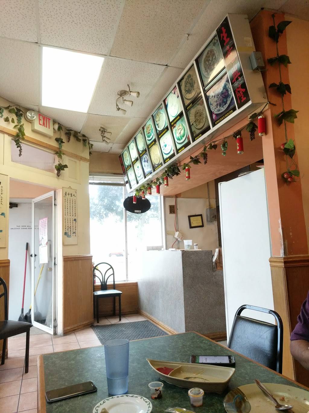 Mr Pandas | restaurant | 924 1st Ave, Silvis, IL 61282, USA | 3097924488 OR +1 309-792-4488