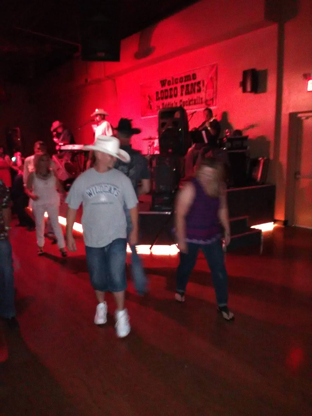 Eddies | restaurant | 8150 E 22nd St, Tucson, AZ 85710, USA | 5202908750 OR +1 520-290-8750