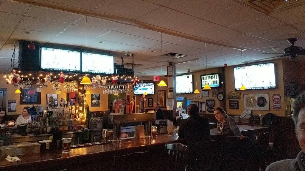 Fibber McGees | restaurant | 102 Cabot St, Beverly, MA 01915, USA | 9782320180 OR +1 978-232-0180