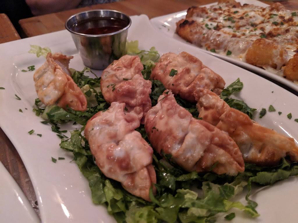 Acey Duceys | restaurant | 101-17 Metropolitan Ave, Queens, NY 11375, USA | 7185755055 OR +1 718-575-5055