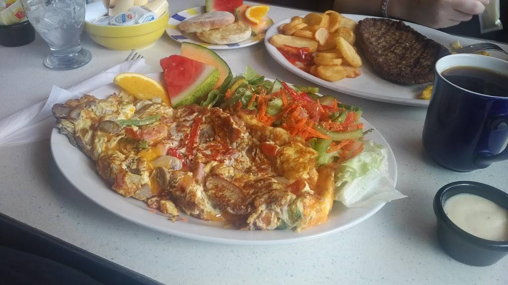 Wimpys Diner | restaurant | 586 Kerr St, Oakville, ON L6K 3E4, Canada | 9058426417 OR +1 905-842-6417