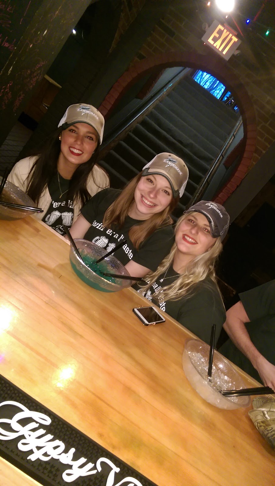 Landshark Bar & Grill | night club | 101 E Grand River Rd, East Lansing, MI 48823, USA | 5175745033 OR +1 517-574-5033