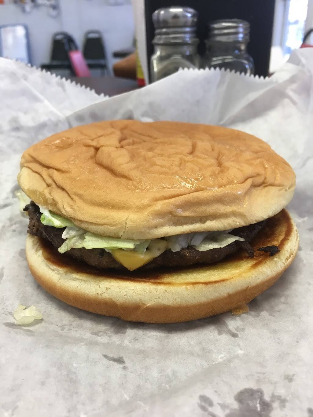 Big Chew Chews Burgers | restaurant | 8150 W Adams Ave, Temple, TX 76502, USA | 2547804300 OR +1 254-780-4300