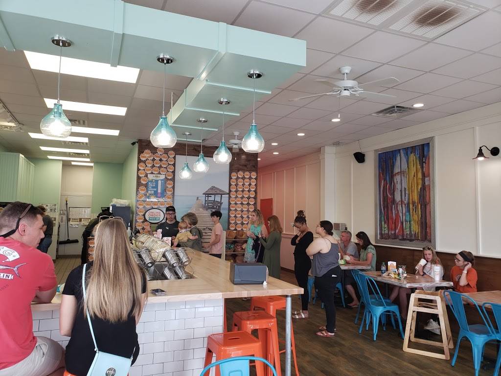 Tropical Smoothie Cafe | restaurant | 5002 Cross Rd NW, Roanoke, VA 24012, USA | 5403662021 OR +1 540-366-2021