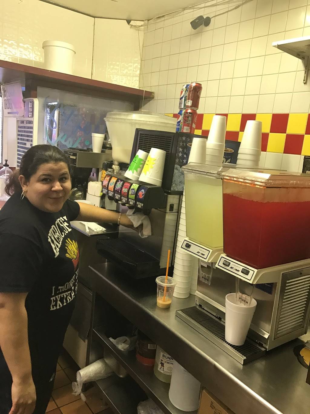 L & M Hot Dogs | restaurant | 5125 W 47th St, Chicago, IL 60638, USA | 7735810614 OR +1 773-581-0614