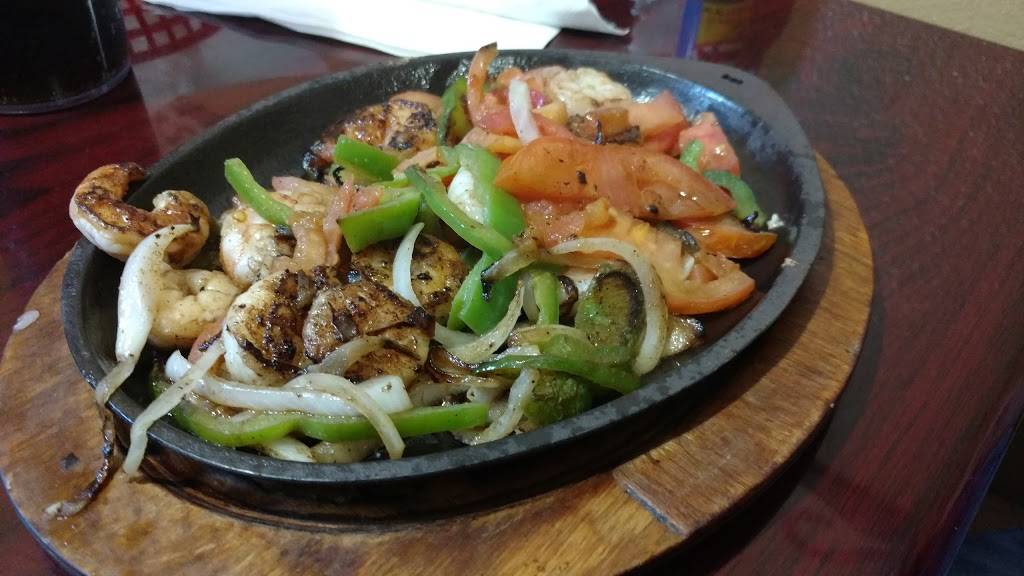 El Pueblito | restaurant | 1705 Forest Hills Blvd, Bella Vista, AR 72715, United States | 4798552324 OR +1 479-855-2324