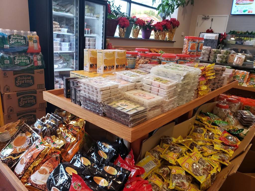 Hong Cuc Grand Eatery | restaurant | 11 Grand St, Lowell, MA 01851, USA | 9784410112 OR +1 978-441-0112