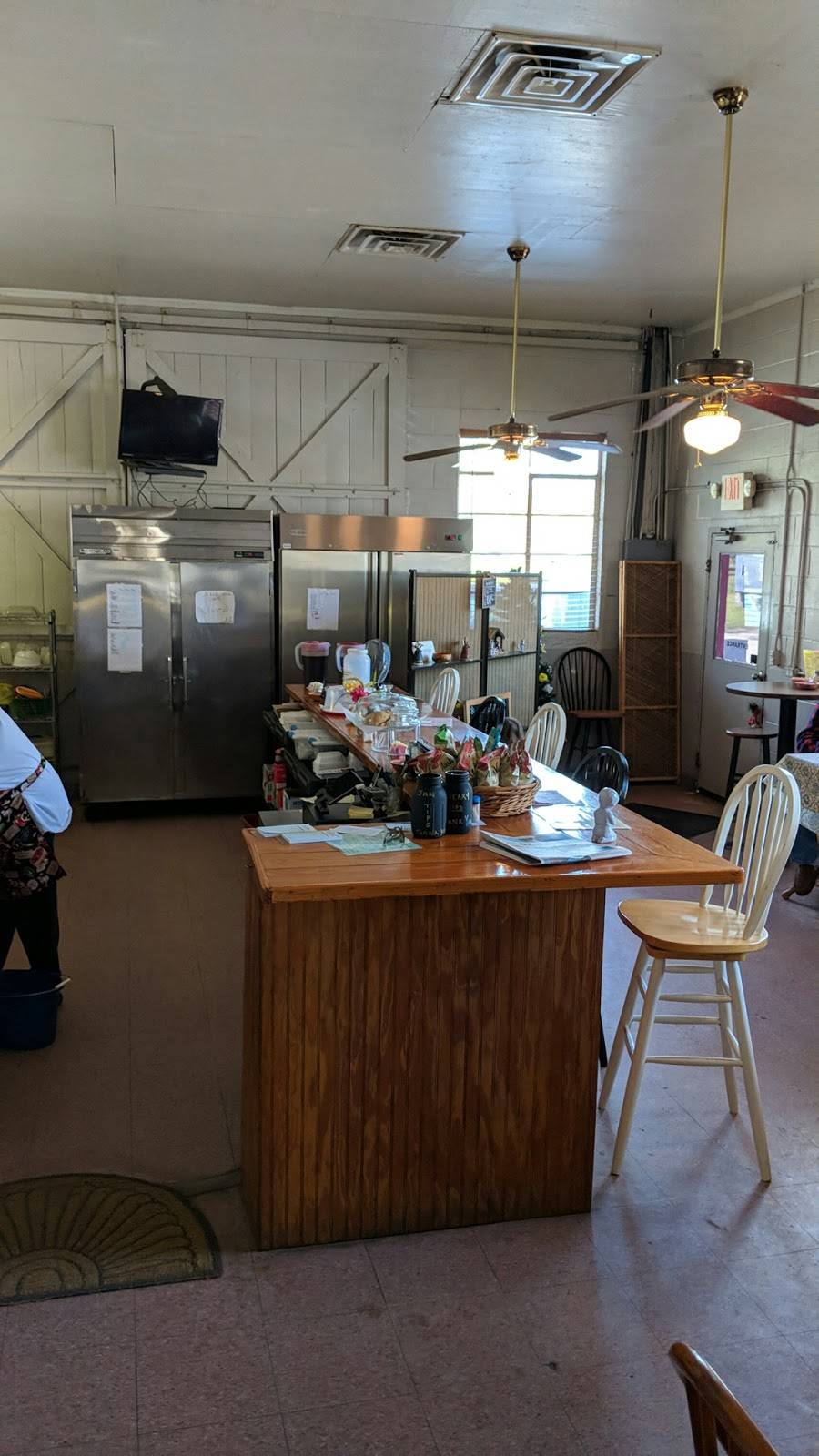 Grilling Buddies | restaurant | 214 Main St, Pollocksville, NC 28573, USA | 2522240208 OR +1 252-224-0208