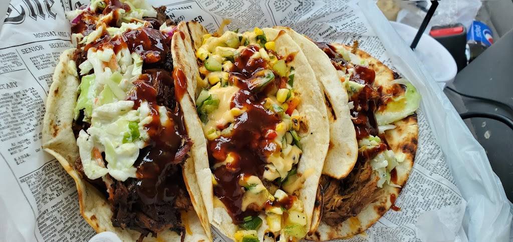 Smoked to the Bone | restaurant | 365 Main Ave, De Pere, WI 54115, USA | 9204254338 OR +1 920-425-4338