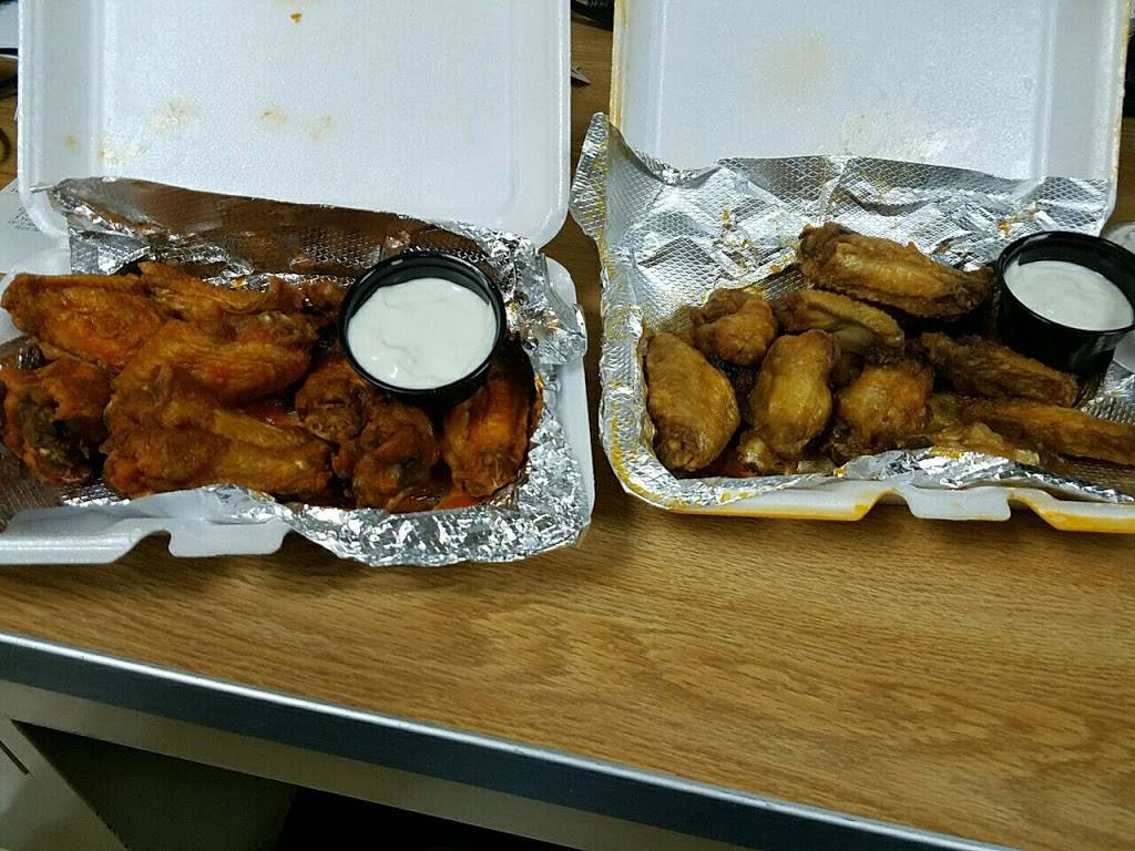 Calz Pizza, Subs, & Wings | restaurant | 8245 Hampton Blvd, Norfolk, VA 23505, USA | 7574233663 OR +1 757-423-3663