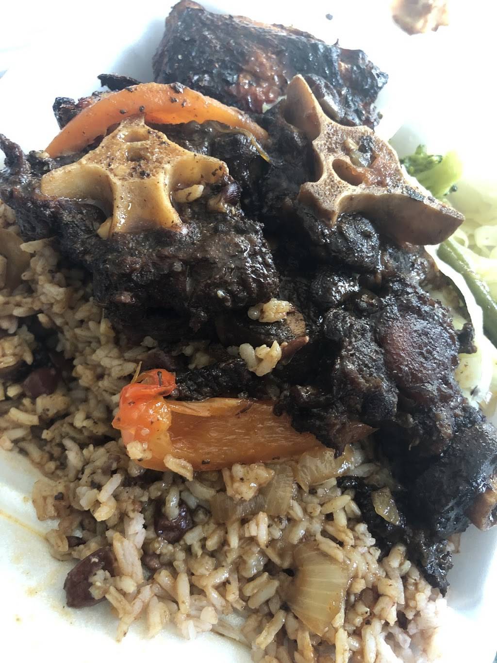 Country Kitchen | restaurant | 838 Blue Hill Avenue, Boston, MA 02124, USA | 6178220500 OR +1 617-822-0500