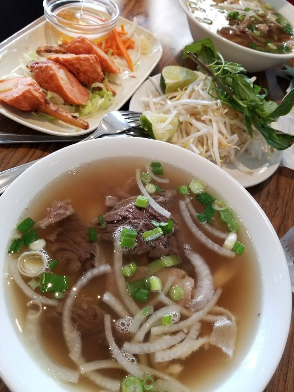 Pho Asia 21 | restaurant | 1208 King St W, Toronto, ON M6K 1G2, Canada | 6474360680 OR +1 647-436-0680