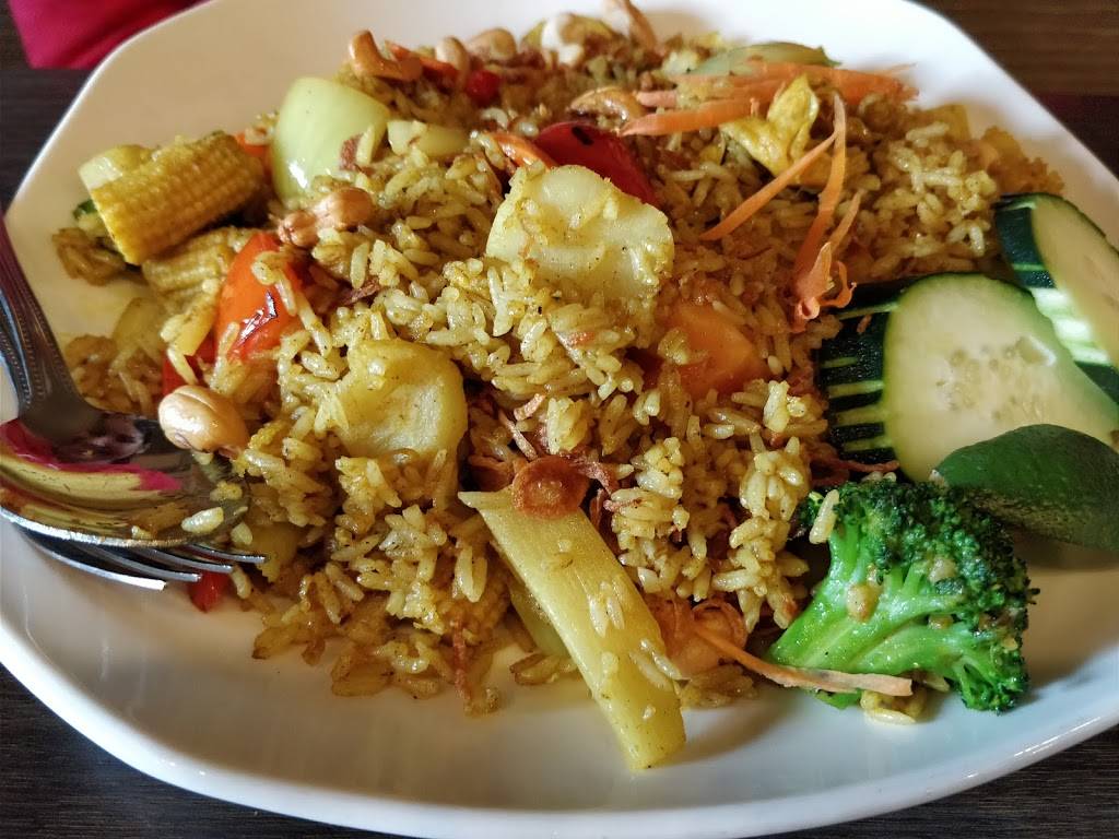 Thai Basil | restaurant | 47984 Grand River Ave, Novi, MI 48374, USA | 2483082137 OR +1 248-308-2137