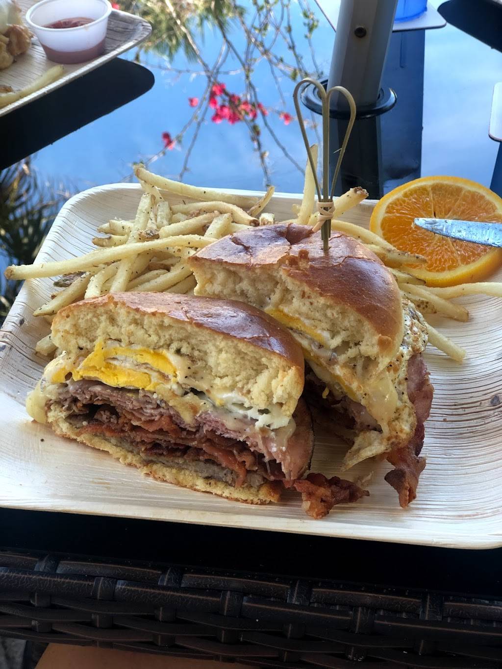 Grey Bellys | restaurant | 601 E New Haven Ave, Melbourne, FL 32901, USA | 3214994531 OR +1 321-499-4531