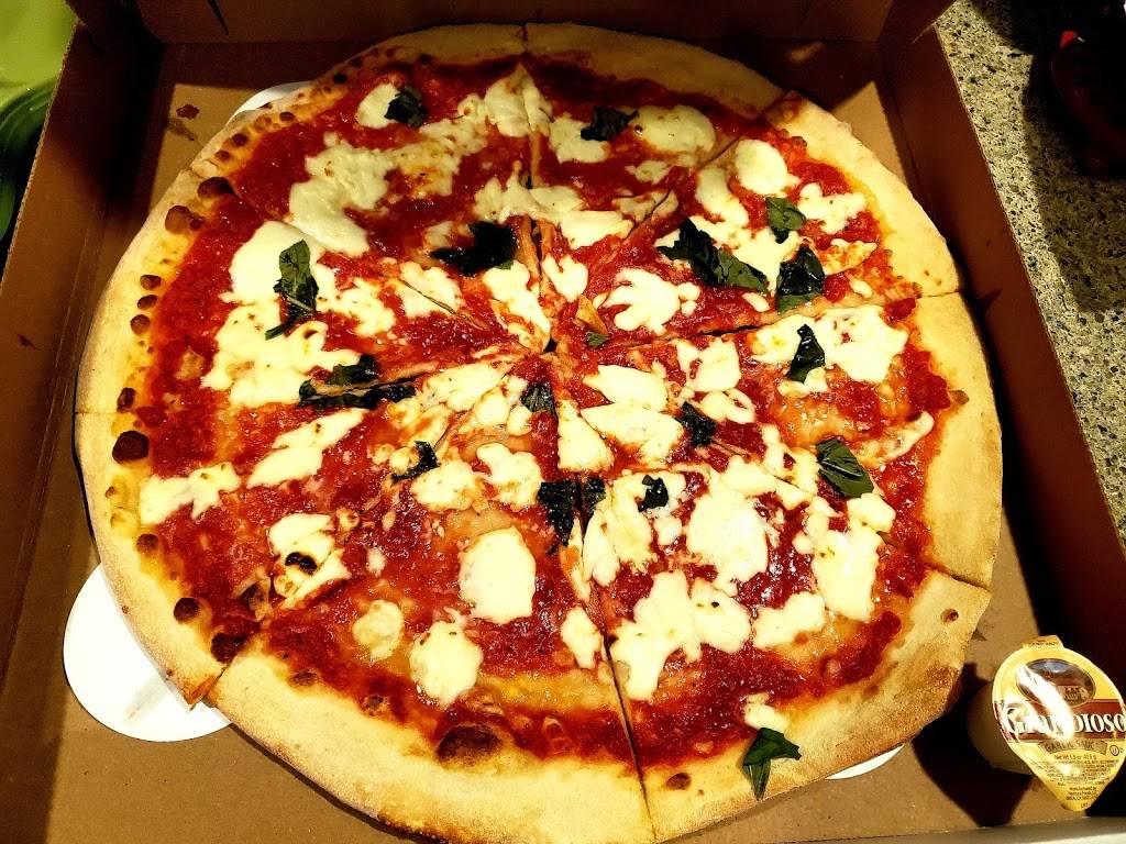 Kings Pizza Pronto | restaurant | 737 Middleway Pike, Inwood, WV 25428, USA | 6812460001 OR +1 681-246-0001