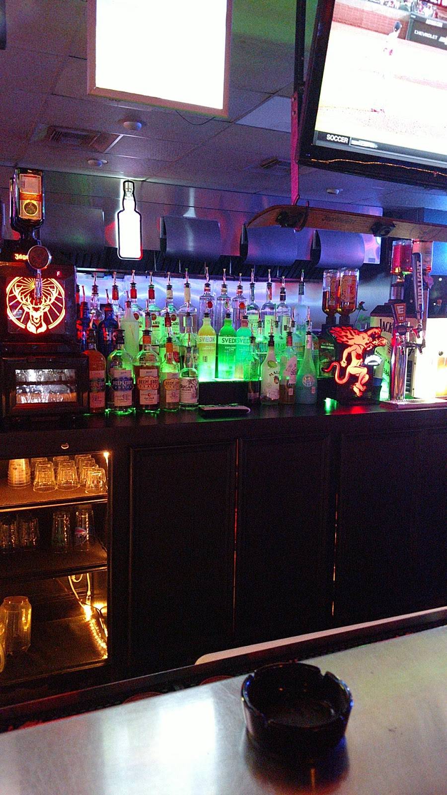 Bootleggers Bar & Grill | restaurant | 11300 West Rd I, Houston, TX 77065, USA | 2818900633 OR +1 281-890-0633