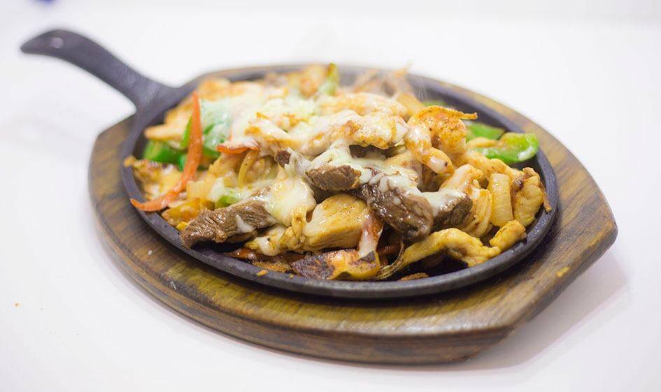 Mariscos el Paraíso de Sinaloa | restaurant | 9240 N 43rd Ave, Glendale, AZ 85302, USA | 6232432504 OR +1 623-243-2504