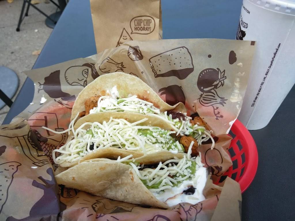 Chipotle Mexican Grill | restaurant | 2825 West End Ave, Nashville, TN 37203, USA | 6153201693 OR +1 615-320-1693