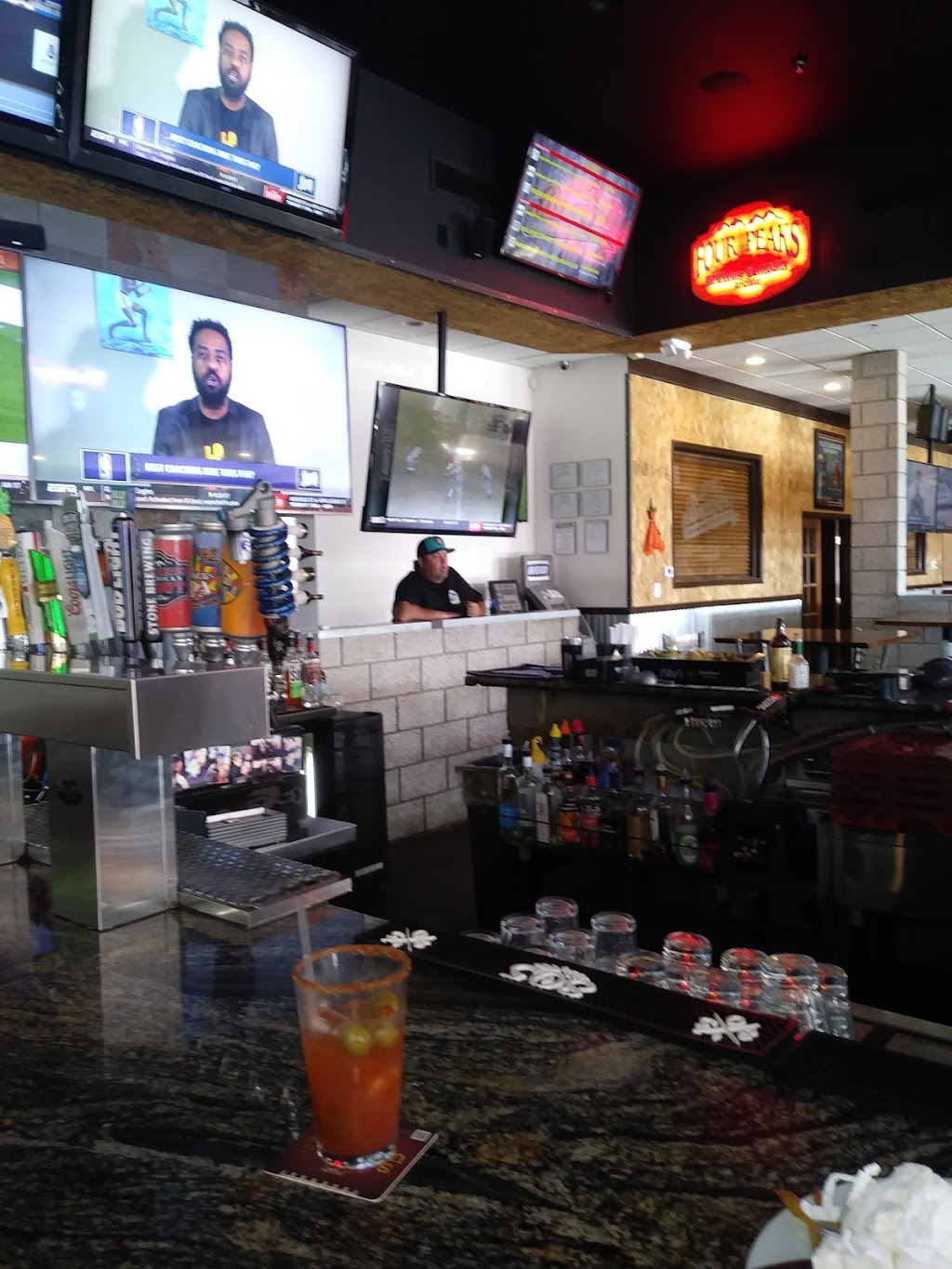 Brewers Restaurant & Sports Bar | restaurant | 2331 S Avenue B, Yuma, AZ 85364, USA | 9287830073 OR +1 928-783-0073