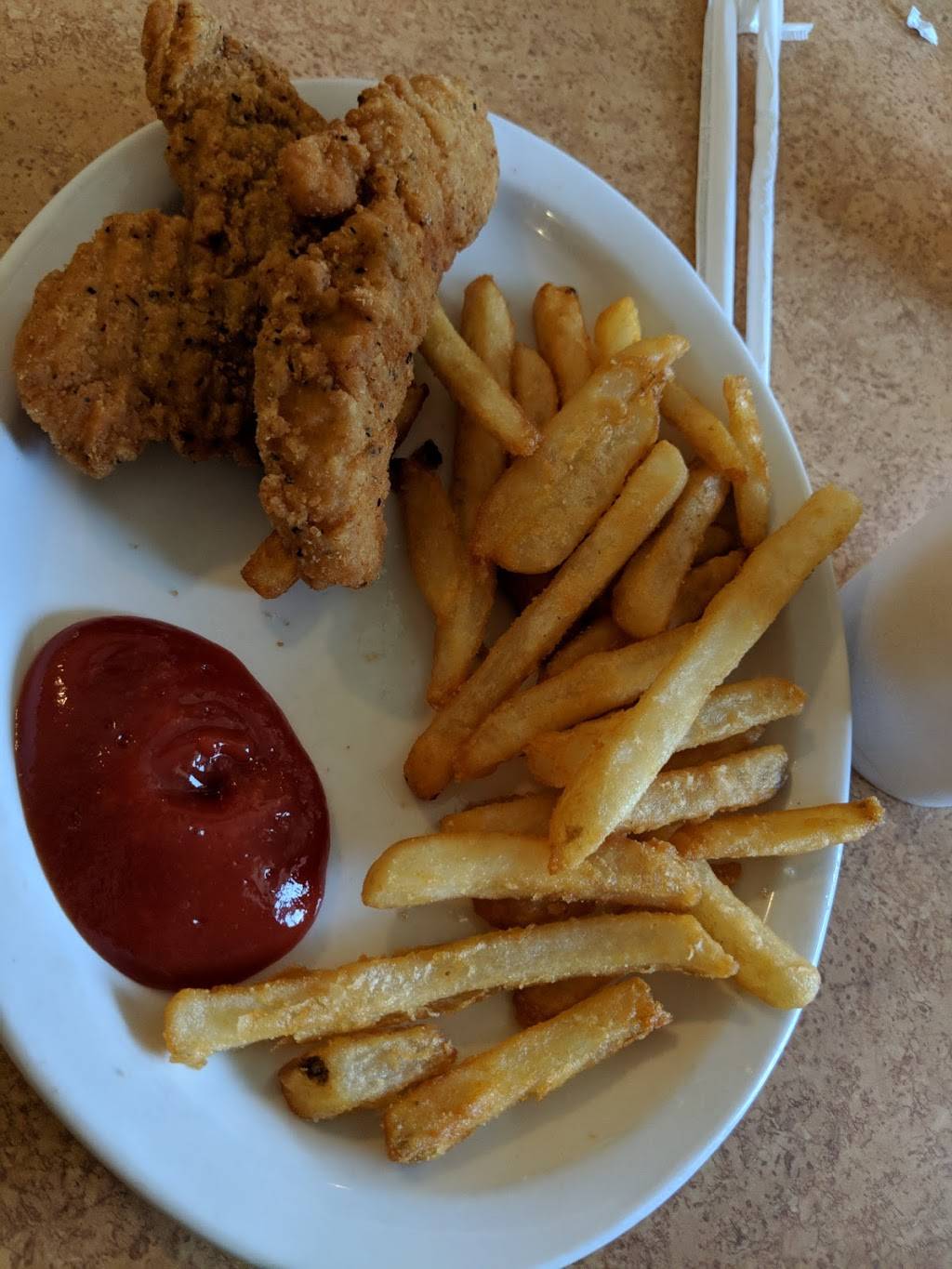 Mill Creek Charlies | restaurant | 3801 M-140, Watervliet, MI 49098, USA | 2694634212 OR +1 269-463-4212