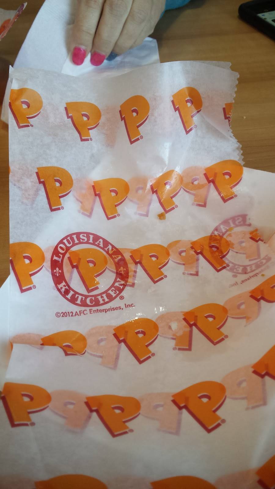 Popeyes Louisiana Kitchen | meal takeaway | 756 St Clair St, Chatham, ON N7M 5J7, Canada | 5193800117 OR +1 519-380-0117